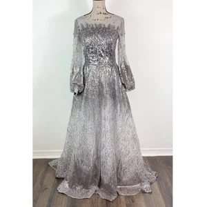 Vestido Mac Duggal Nuevo con Etiquetas Mujer Joya Ilusión Incrustada Manga Larga Línea A Plateado 4 - Imagen 1 de 8