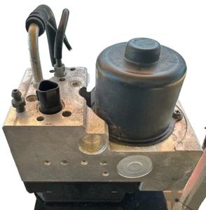 2001-04 LEXUS LS430 ABS Module Brake Part Actuator And Pump Assembly 596694 - Picture 1 of 7
