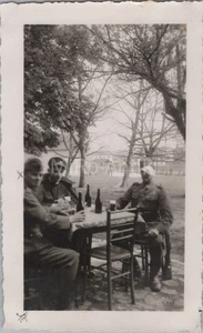 Foto, ein Augen Verletzter muss nach Belgrad, Serbien 1942 XT55268 - Bild 1 von 2