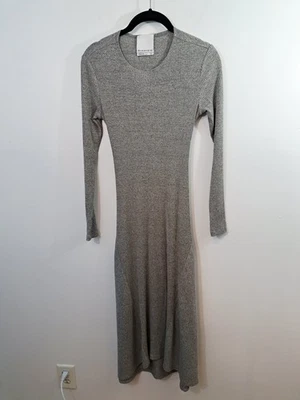 Vestido Prose & Poetry Gris Acanalado Largo Midi XS Espalda Abierta Manga Larga Usado en Excelente Condición  Foto 1 de 4