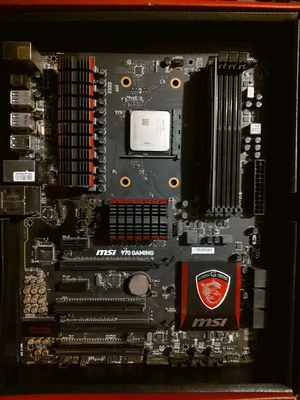 Placa madre para juegos Msi 970a AM3+ zócalo. Con CPU Amd 6300fx y 8 GB de RAM. Foto 1 de 4