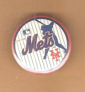 NEW YORK METS Classic Logo Lapel Button ~Excellent Condition - Picture 1 of 1