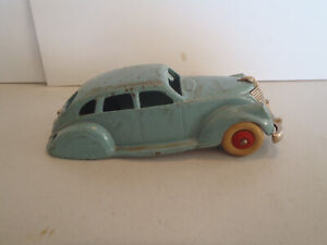 1930s CAST IRON HUBLEY LINCOLN ZEPHYR AUTOMOBILE 2242 IN ORIG.BLUE PAINT -AS IS
