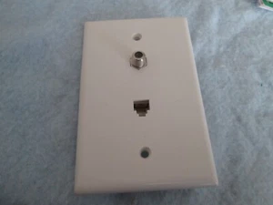 Eaton White 4-Wire Telephone Jack Coaxial Cable Mid-Size Wallplate 3536-4W - Picture 1 of 4