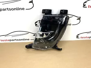 Tesla Model S Front Fog Light Left Passenger Side 6005915 00 E - Picture 1 of 16