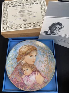 Emily & Jennifer Edna Hibel Mothers Day Plate 18 Karat Gold Fine China 1986 Rare - Picture 1 of 12