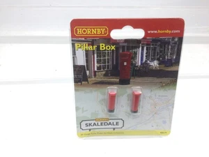 Hornby R8579 OO Gauge Skaledale Pillar/Post Boxes - Picture 1 of 1