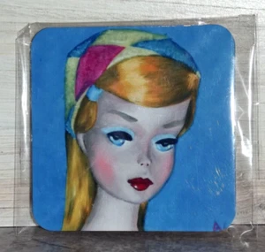 Color Magic Barbie Drink Coaster B113 - Foto 1 di 1