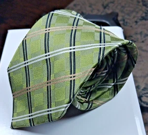 Geoffrey Beene Green Plaid Men's Silk  Tie - Picture 1 of 4