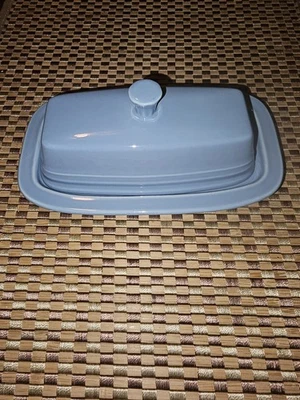 PLATO DE MANTEQUILLA CUBIERTO PEQUEÑO AZUL PERIWINKLE Retirado Fiestaware Foto 1 de 3