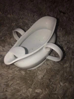 Denmark Tabletops White Gravy Separator Boat Sauce Holder Dining Table Decor - Image 1 of 4