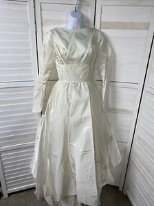 Vintage 50's Off White Tiered Taffeta Lace Wedding Dress Gown Small Union Made - Picture 1 of 11