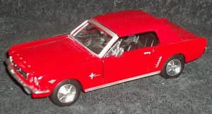Welly 1964 1/2 Ford Mustang Coupe rot/schwarz 1/24 NEU Diecast Metal - Bild 1 von 14