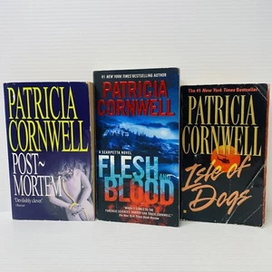 Lote de 3x Libros Patricia Cornwell Isla de Perros, Carne y Sangre, Postmortem PB - Imagen 1 de 11