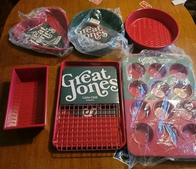 Lote de 7 piezas de utensilios para hornear Great Jones Foto 1 de 4