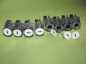 Schneider Electric ZB4BA334+ZBE101.Taster.(LOT8 STK).NEU - Bild 1 von 11