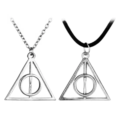 SET 2 pz. COLLANA con ciondolo HARRY POTTER E I DONI DELLA MORTE Deathly Hallows - Immagine 1 di 4