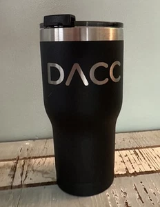 Bicchiere DACC 20oz nero con coperchio - Foto 1 di 7