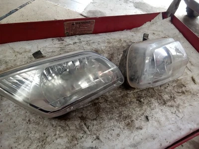 Conjunto de faróis 2007 Honda Trx 250 Fourtrax Recon Es fabricante de equipamento original 33110-HM8-B00 - Imagem 1 de 4