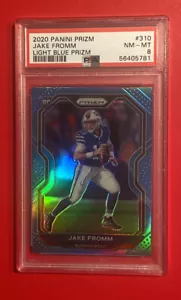 2020 Panini Prizm Jake Fromm Base Light Blue 310 PSA 8 Rookie Card Buffalo Bills - Bild 1 von 3