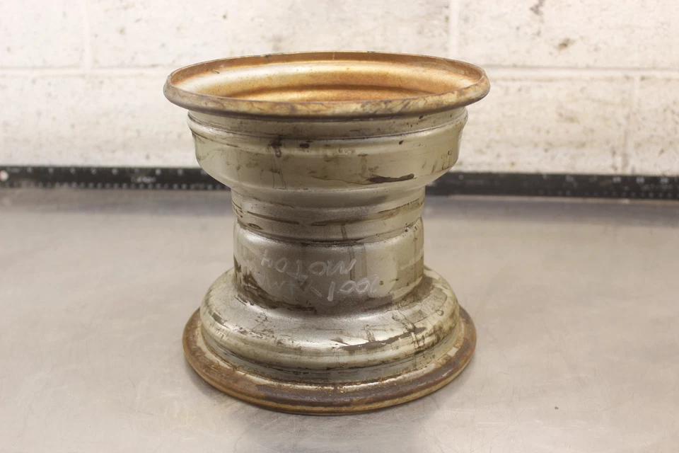 Llanta trasera Yamaha Moto 4 YFM80 1991 H4 Foto 1 de 4