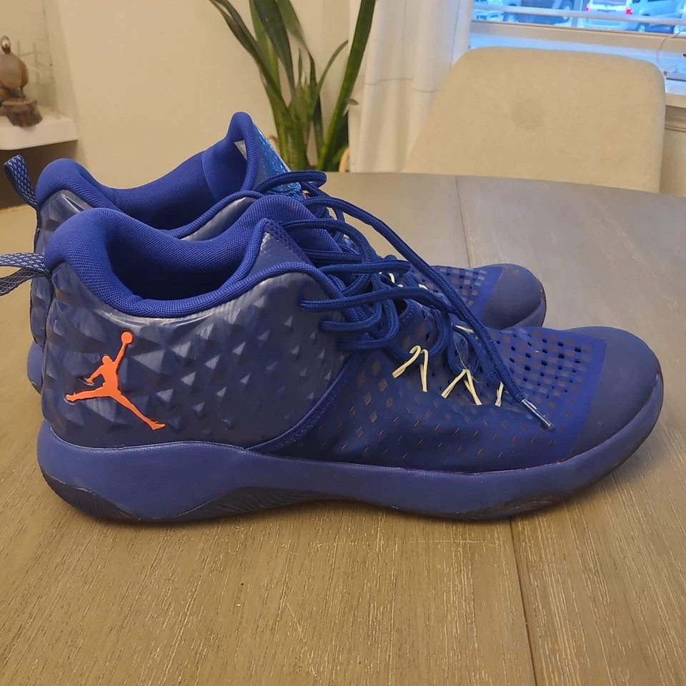 Zapato de baloncesto Air Jordan Extra Fly Deep estilo azul real para hombre talla 15 Foto 1 de 4