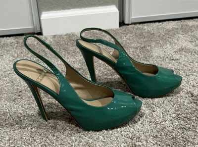 Tacones de aguja Guess By Marciano para mujer con punta abierta talla 5,5 color verde Foto 1 de 2