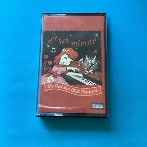 Red Hot Chili Peppers One Hot Minute Cassette Tape Album Aeroplane My Friends - Picture 1 of 2
