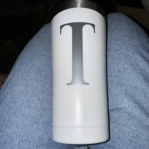 Water Bottle, 20oz, White With Initial T On Cup Double-Sided Vacuum - Picture 1 of 5