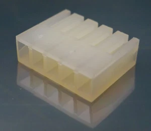 QTY: 250 WCON 5 Pin Nylon 66 UL94V-2 Housing Connector, w/o Contacts - Picture 1 of 8