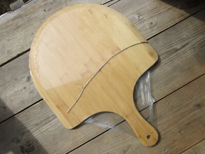 Paleta de bambú para pizza con mango nuevo en paquete colgante Foto 1 de 4