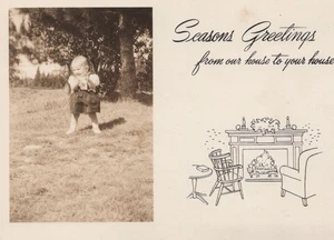 Tarjeta de Navidad años 50 temporadas saludos bebé niña retrato vacaciones al aire libre - Imagen 1 de 3