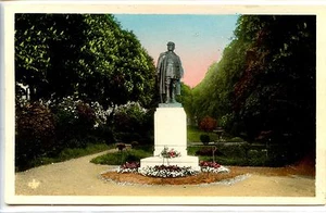 CP 57 MOSELLE - Sarrebourg - Place de la Liberté - Le Monument Mangin - Picture 1 of 1