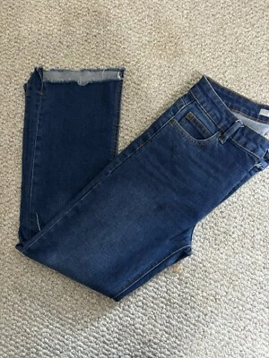 Pantalones de mezclilla para niñas talla 14 Nordstrom dobladillo desgastado pierna acampanada tiro alto lavado medio Foto 1 de 4