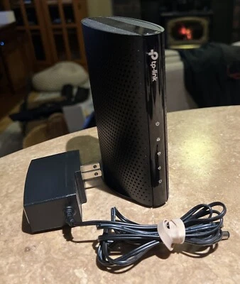 TP-Link TC-7610 300Mbps Wireless N DOCSIS 3.0 High Speed Cable Modem Router - Image 1 of 4