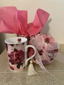 Taza de té rosa con patrón de flores de verano rollover regalo en caja - Imagen 1 de 15