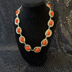 Vintage Talbots Gold Tone Necklace With Coral Look Cabachons On Each Link - Picture 1 of 7