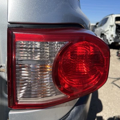 Faro trasero derecho Toyota FJ Cruiser 2007-2011 OEM 8155135341 Foto 1 de 4