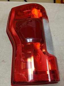 17 18 2019 Ford F350 SD KC3B13B505BC LUZ TRASERA IZQUIERDA IZQUIERDA INCANDESCENTE CON PUNTO CIEGO - Imagen 1 de 14