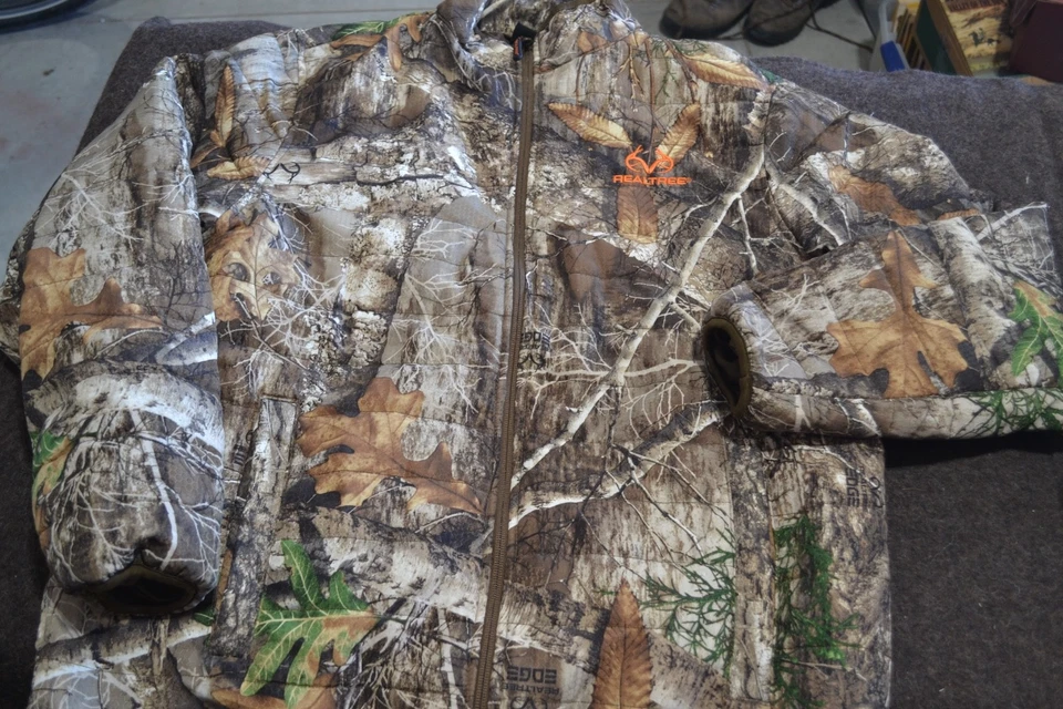 REALTREE. CHAQUETA ACOLCHADA.  TALLA MEDIANA Foto 1 de 1