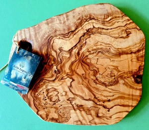 Tabla de cortar hexagonal de madera de olivo Arte Legno 10" x 9" hecha en Italia - Imagen 1 de 6