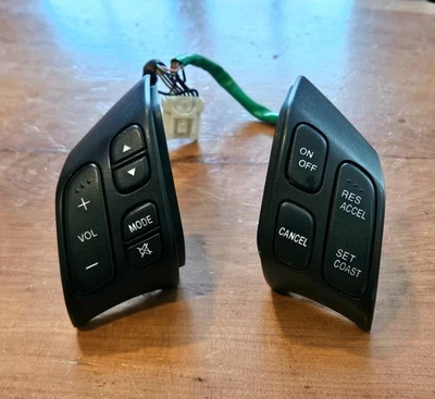 2004-2009 MAZDA 3 STEERING  WHEEL AUDIO CRUISE CONTROL SWITCH OEM - Image 1 of 4