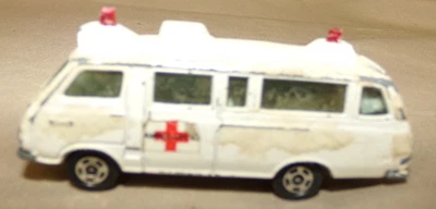 Nueva ambulancia de cercanías Tomica 57 Toyota Hiace escala 1/68 hecha en Japón diecast Foto 1 de 3