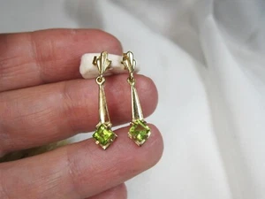 Victorian stile 9kt gold peridot earrings - Picture 1 of 11