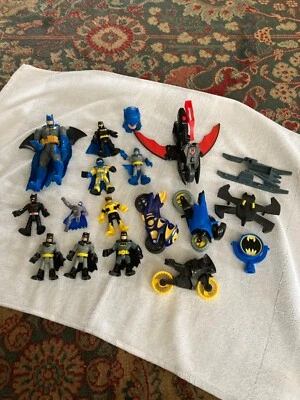 DC Batman Figura Juguete Lote de Figuras y Motocicletas Usado Limpio Foto 1 de 4