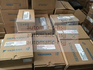 1PC NEW Yaskawa Servo Motor SGMAH-01A1A-SM21 - Picture 1 of 1