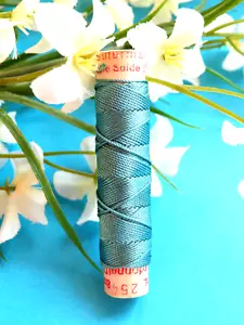 570B / Beautiful Coil Old Pure Thread Silk Drawstring Gutermann Blue Celeste N° - Picture 1 of 1