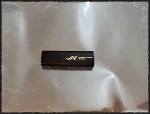 USB-Laufwerk (Utilities & Treiber) für Asus ROG Maximus Z690 HERO - Bild 1 von 2