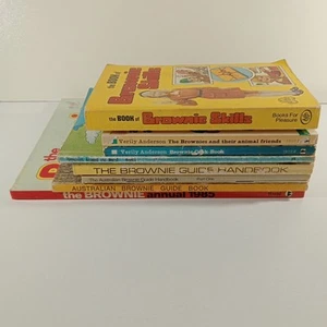 Brownie Guide VINTAGE Book Bundle Lot x 10 Assorted Titles and Authors - Picture 1 of 24