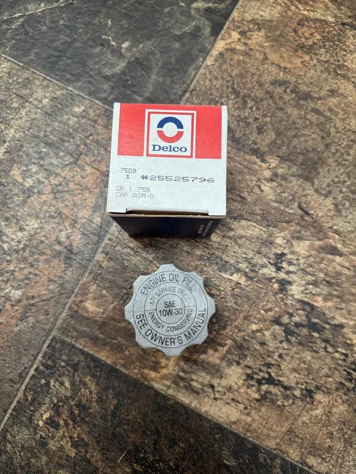 Крышка маслозаливной горловины AM Pontiac Firebird Turbo 1989 NOS Delco подлинная 25525796 - Изображение 1 из 4